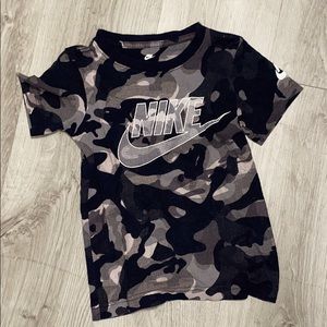 Nike Boys T Shirt